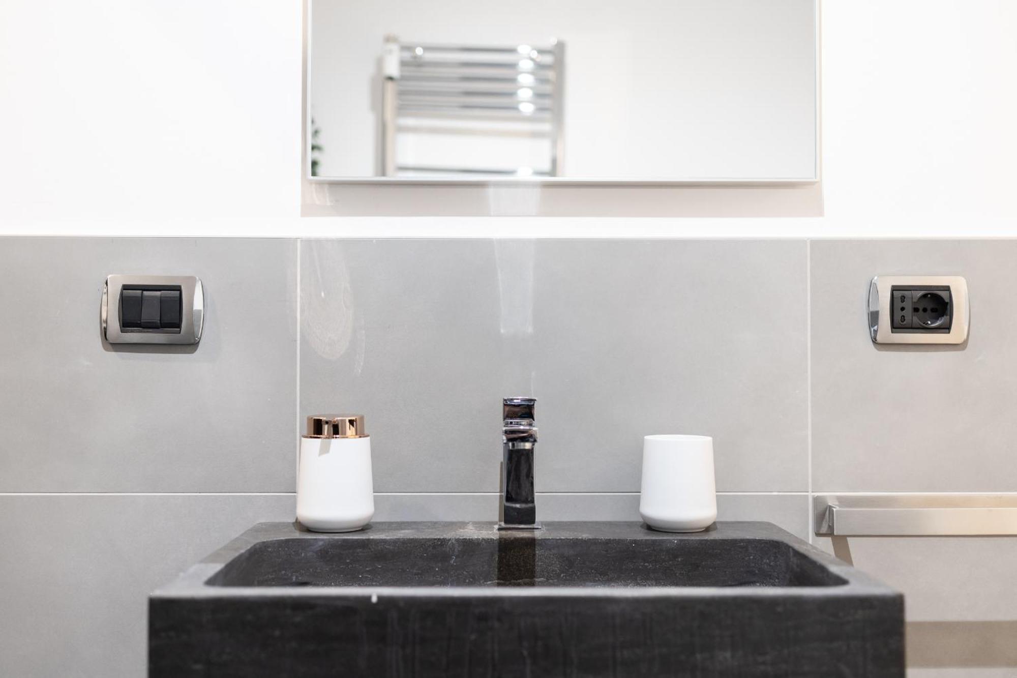 Appartamento Suite2- Vicino Metro, Citylife, Stadio San Siro E Fiera Milano