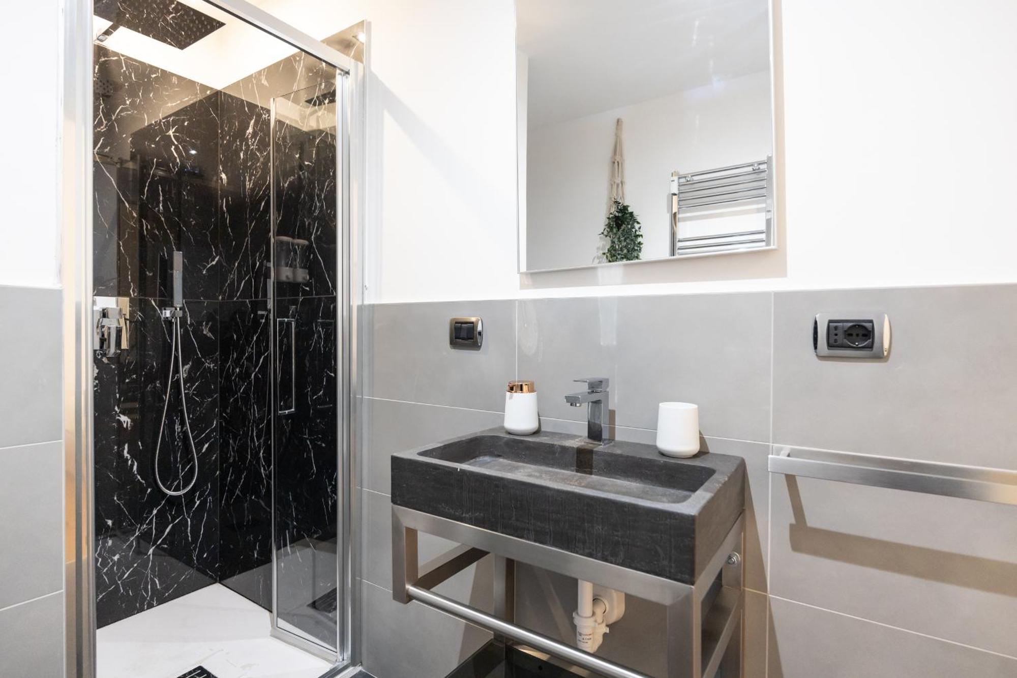 Appartamento Suite2- Vicino Metro, Citylife, Stadio San Siro E Fiera